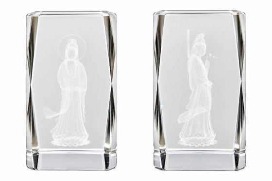 Guanyin en cristal óptico grabado con láser 3D – Esculturas (photo 2 of 3)