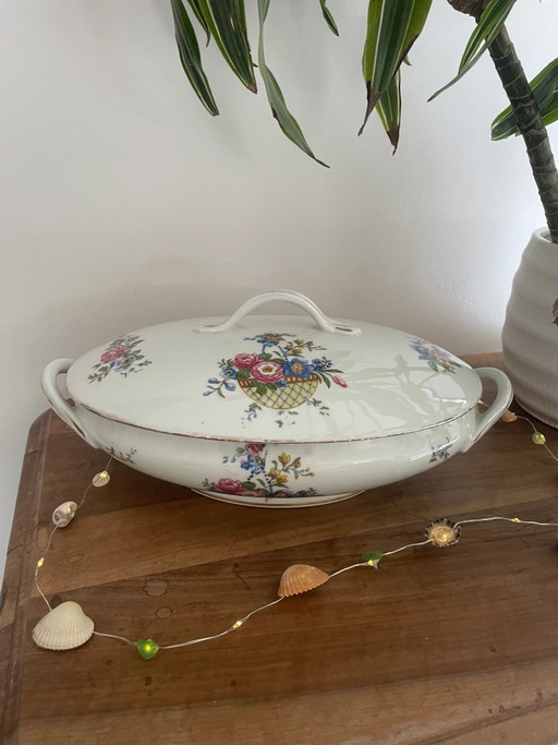 Vintage soup tureen