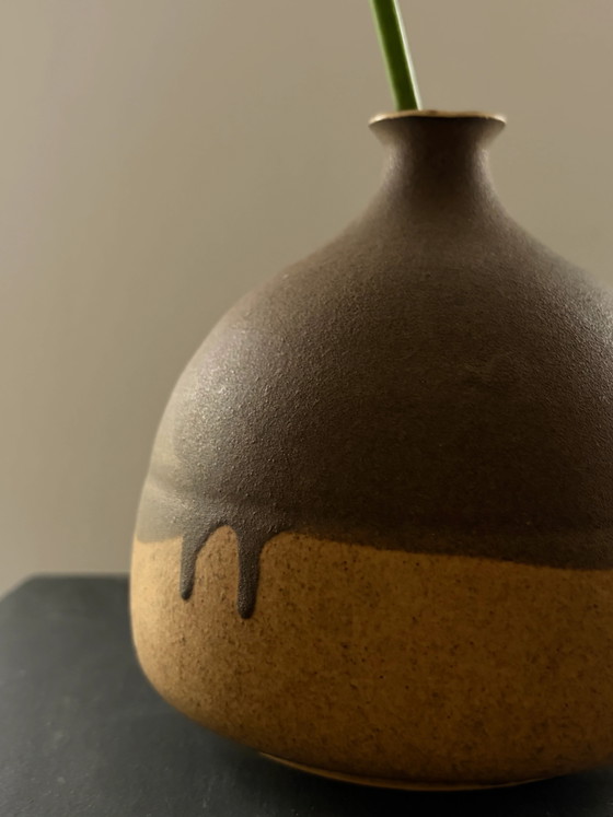 Mooie vintage handgemaakte keramische vaas – Vazen, Ceramic, Mid Century Modern (photo 2 of 6)