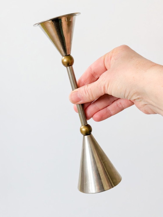 Paar postmoderne Kerzenständer im Memphis-Stil, Stahl mit Messing, 1980er Jahre – Kerzenhalter, Metal (photo 3 of 16)