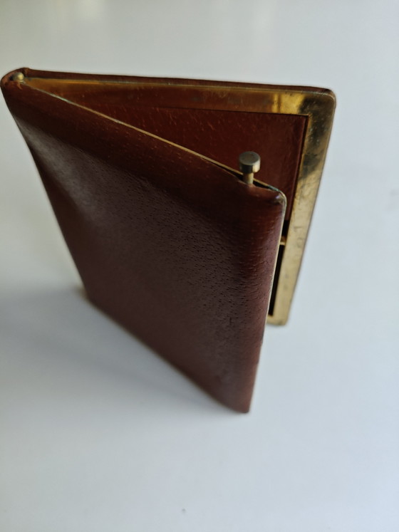 Image 1 of Stijlvol vintage sigarettenetui van bruin leer.