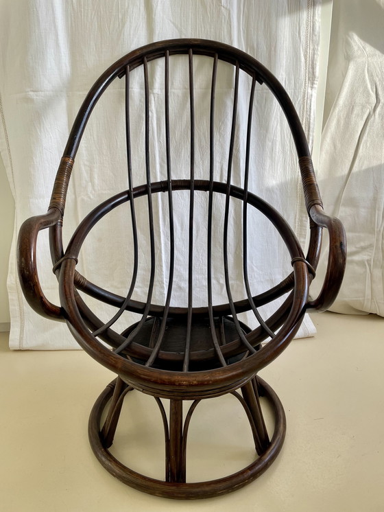 Image 1 of Vintage Rotan Egg Draaistoel Met Origineel Kussen - Perfecte Staat