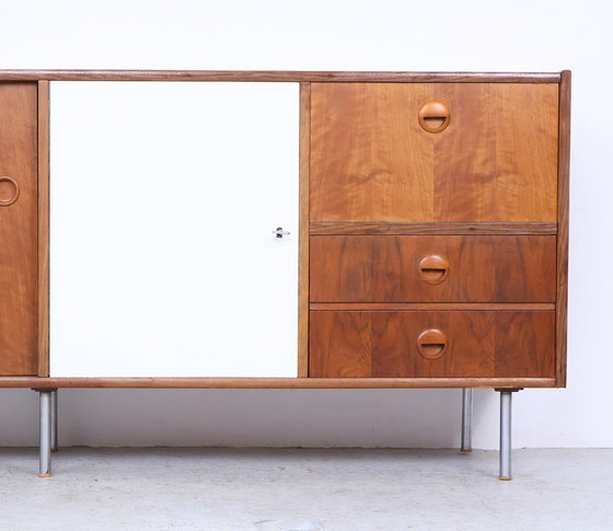 Vintage Fristho Sideboard in Walnut – William Watting – 1960s – Metal (photo 8 of 17)