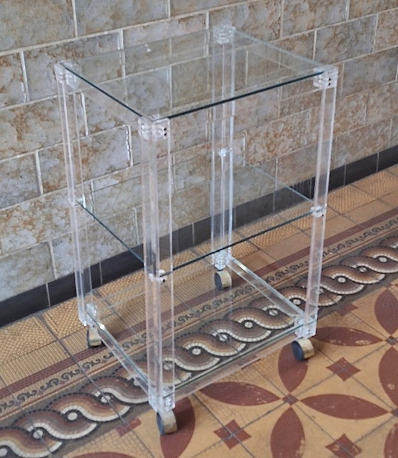 Image 1 of Vintage Italiaanse serveerwagen van plexiglas en glas, 1980