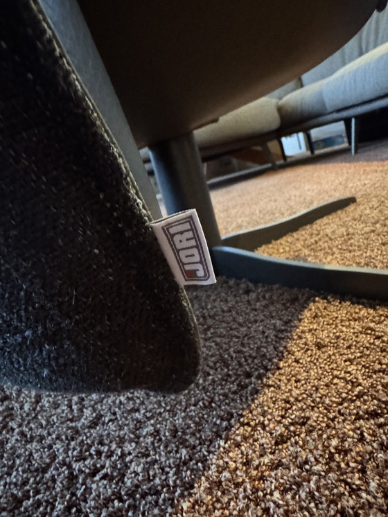 Image 1 of Jori relaxfauteuil Daydreamer Reclining Chair mono-move medi, buitenzijde en armen in leder Lipano Oliva, binnenzijde binnenzijd