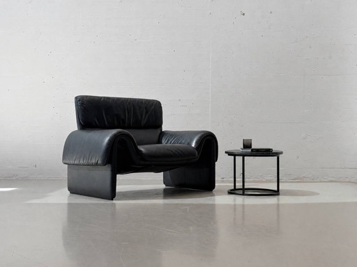 Zwarte leren fauteuil DS-2011 van De Sede, Zwitserland, jaren 80.