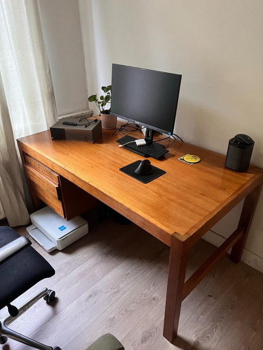 Vintage-Retro-Schreibtisch aus den 60er/70er Jahren, massives Teakholz