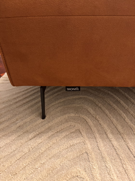 Image 1 of Canapé méridienne design couleur caramel – pièce maîtresse moderne