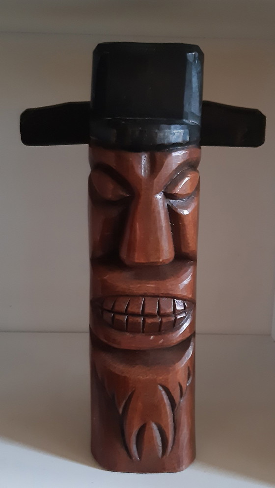 Image 1 of Handgeschnitzte Tiki-Statuen aus Holz