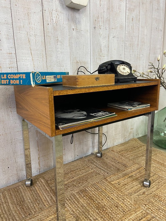 Image 1 of Modernistische bijzettafel uit de jaren 70