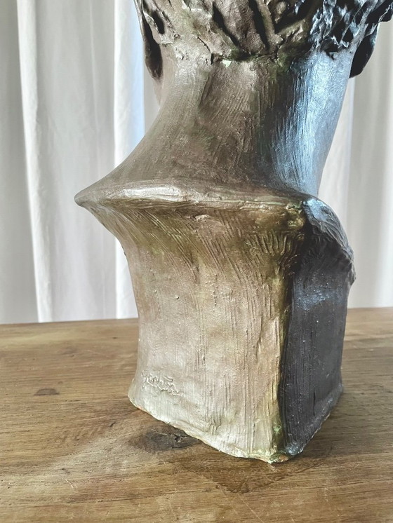 Image 1 of Terracotta bust with a bronze patina, inspired by antiquity, signed