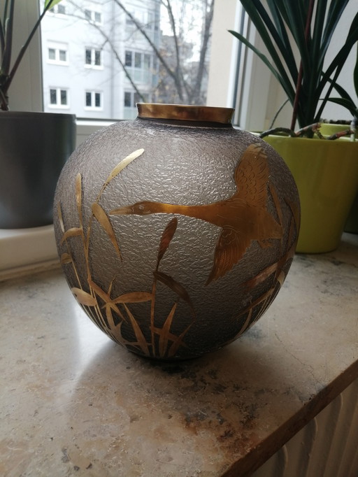 Alfred Taube etched glass with wild geese, designer vintage vase