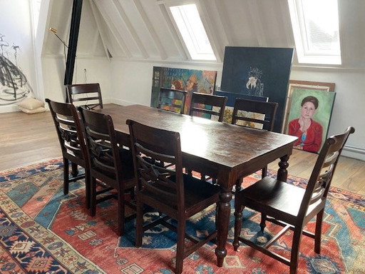 Eettafel met 8 stoelen, gemaakt van rozenhout