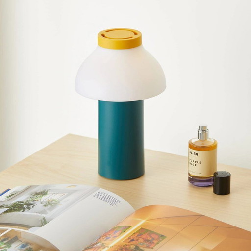 PORTABLE LAMP OCEAN GREEN / HAY