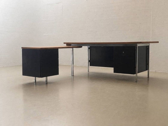 Large Knoll International Partners Desk, Swiss Production, 1960s – Wood, Vintage (photo 8 of 15)