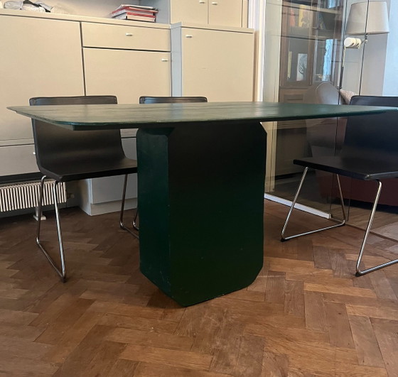 Image 1 of Eettafel groen 4-6 personen