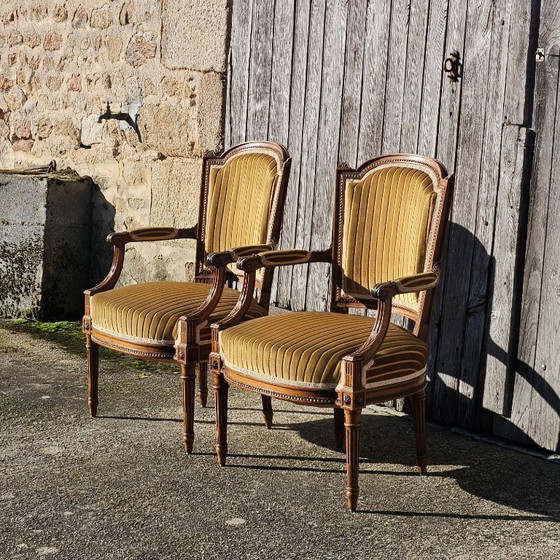 Image 1 of Zwei französische antike Sessel – Massivholz-Loungesessel – Stil Claude Sené – Louis XVI. – Ende des 20. Jahrhunderts