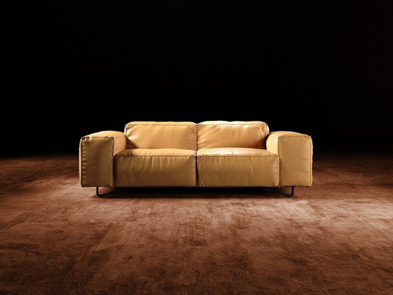 Image 1 of JE T'ATTENDS Sofa von Gio Pagani – Handgefertigtes italienisches Designersofa aus Premiumleder