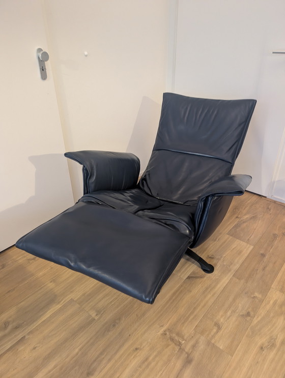 Image 1 of Poltrona relax Jori in pelle blu