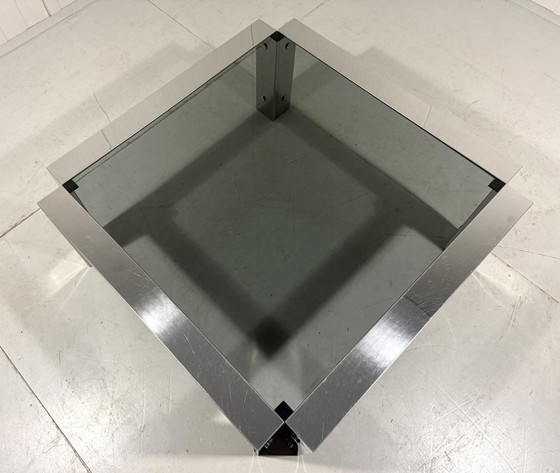 Image 1 of Mesa de centro baja italiana de cromo y cristal ahumado de los años 60.