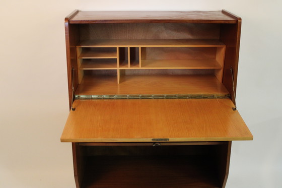 Image 1 of Scrivania vintage in legno - Metà secolo / retrò