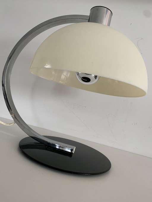 Lampada di design vintage molto elegante nello stile di Mariano Fortuny