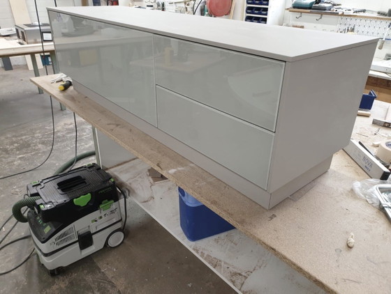 Luxury Design TV Unit / Low Sideboard | Handleless – TV furniture, Glass, Wood (photo 4 of 5)