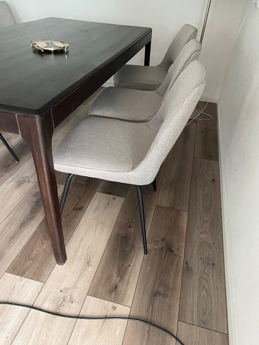 Kare Design Brooklyn Walnut Retro Dining Table