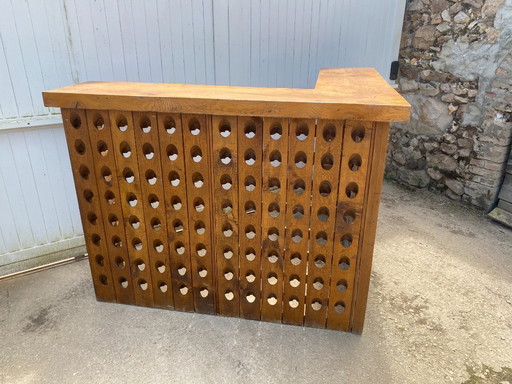 Barra esquinera en forma de L, de madera maciza de nogal, con mostrador/bar/zona de recepción de estilo profesional, circa 1950.