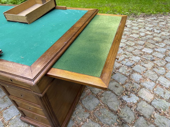 Image 1 of Scrivania da ministro/a per partner, 160x120 cm, mogano e rovere. 15 cassetti. Inglese.