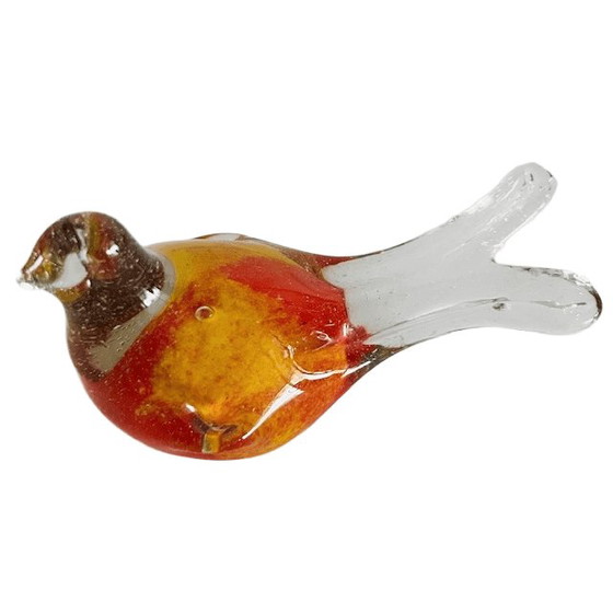 Image 1 of Vintage mondgeblazen vogelsculptuur glas presse-papier glazen vogeltje murano stijl vogelbeeldje rood geel 1980's