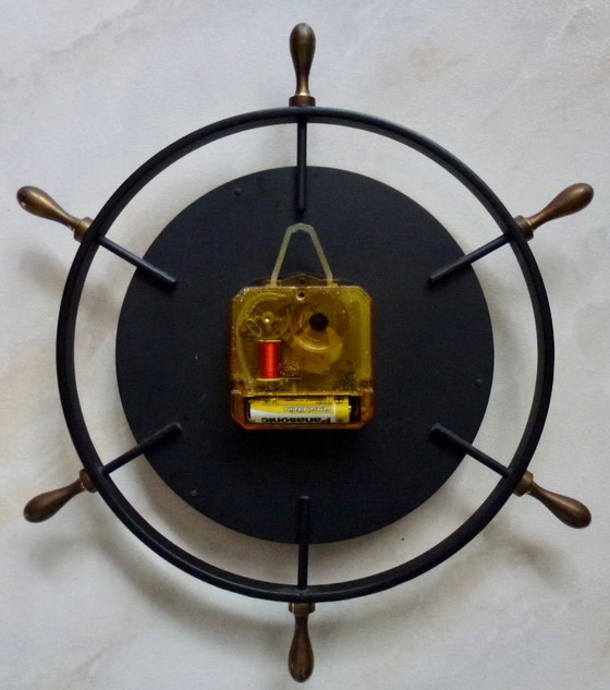 Image 1 of  Vintage "Bayard" klok in de vorm van een scheepsroer.