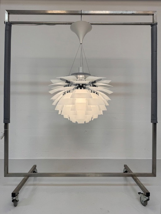 Cristal, Poul Henningsen ‘Artichoke’ Louis Poulsen.
