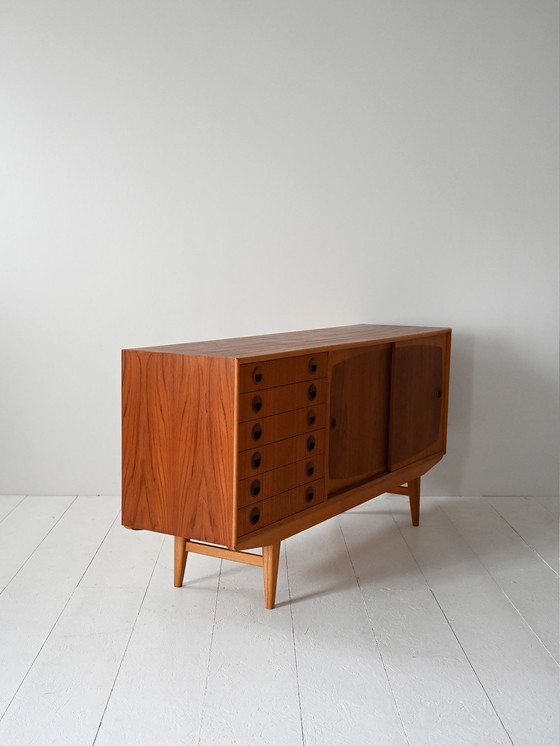 Image 1 of Buffet scandinave en teck et chêne des années 1950/60