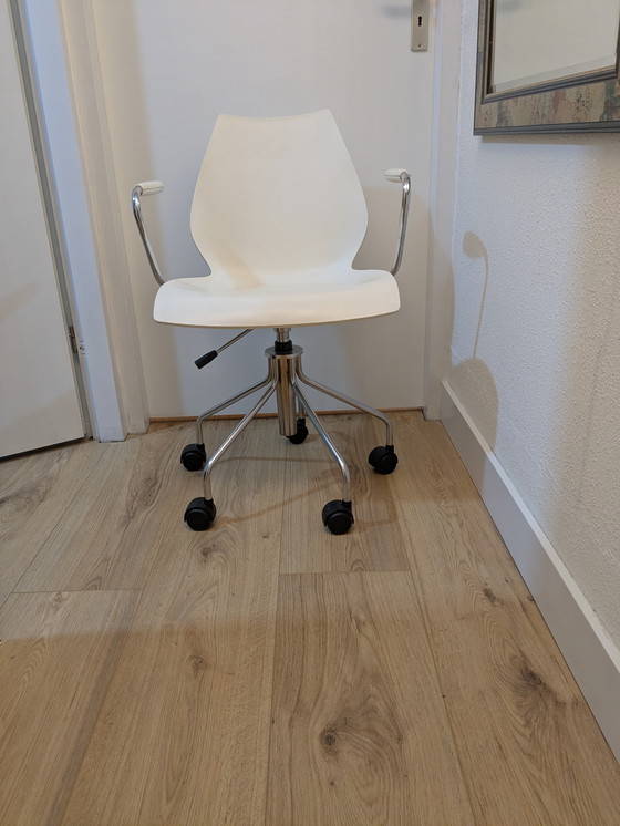 Image 1 of Maui Kartell office chair