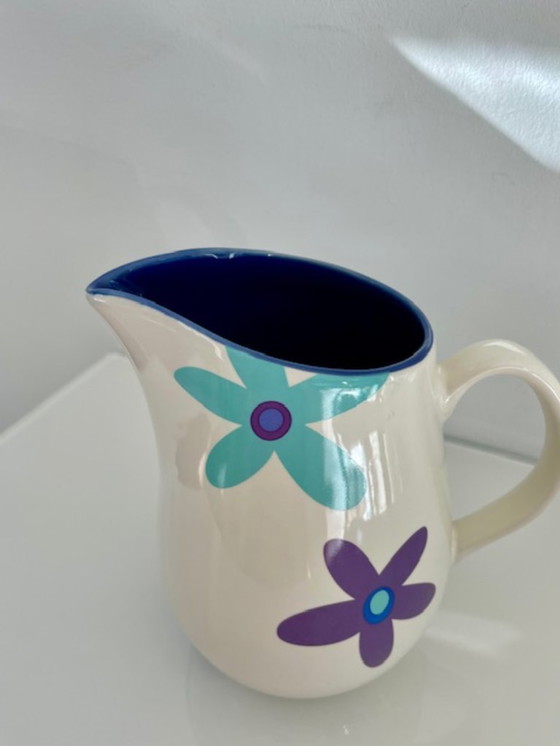 Image 1 of Brocca con 4 tazze – Design floreale e smalto blu