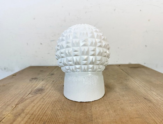 Image 1 of Applique murale vintage en porcelaine blanche, années 1970