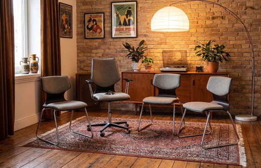 Flototto-Stühle + Bürostuhl