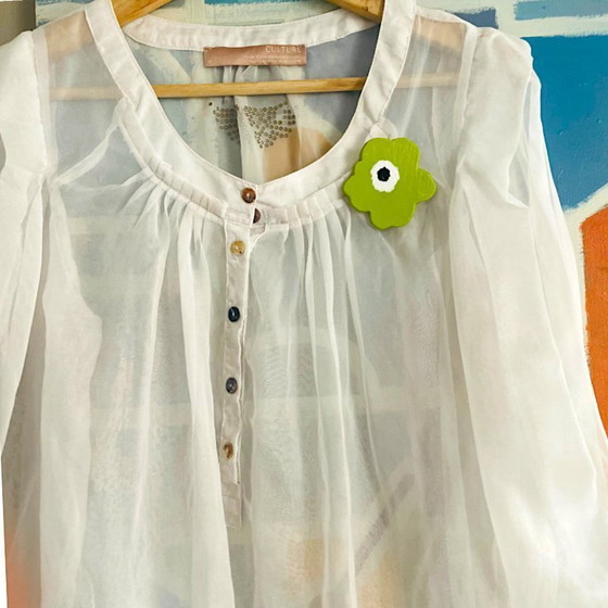 Image 1 of Marmekko inspirierte grüne Holzblumenbrosche handgefertigt