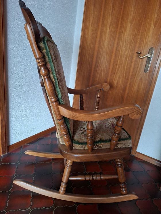 Sedia a dondolo vintage con intaglio a rosa e arazzo Gobelin / Legno massello – Sedie a dondolo, Wood, Textile (photo 4 of 5)