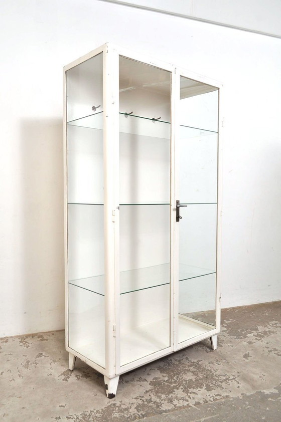 Image 1 of Armadietto / vetrina vintage per farmacia