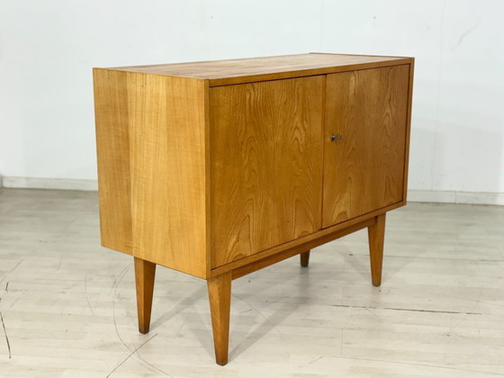 Image 1 of Cómoda Hellerau serie 602 – diseño clásico de mediados de siglo – fresno