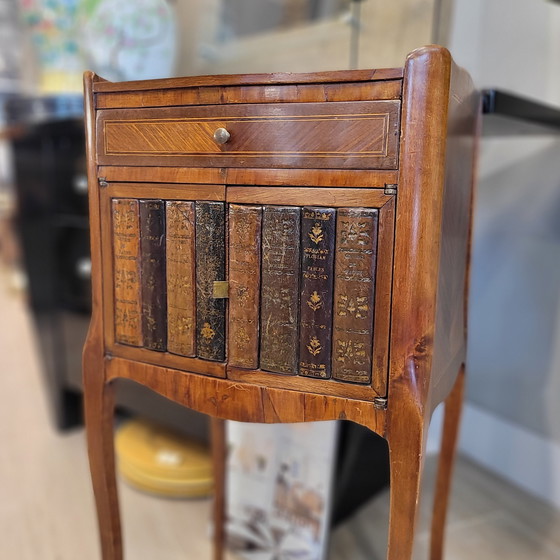 Image 1 of Mesa auxiliar trampantojo libros, estilo Napoleón III, madera y taracea, f. s. XIX - Francia 