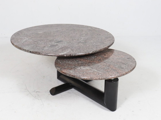 Image 1 of Mesa de centro escultural de granito y madera al estilo de UP&UP, Italia años 80