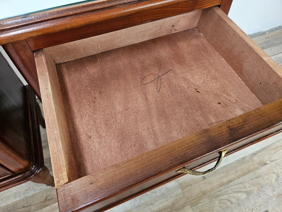 Image 1 of Paire de tables de chevet Art déco des années 1950 avec plateau miroir