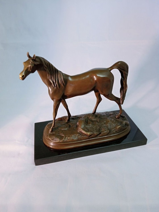 Sculptures de cheval en bronze sur socle noir, Pierre, Marron, Klassiek (photo 2 sur 6)