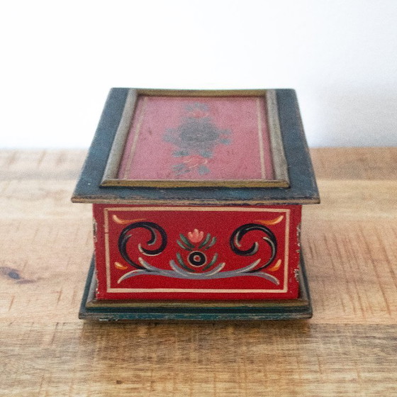 Image 1 of Boîte en bois Hindeloopen peinte à la main, style vintage, art populaire frison