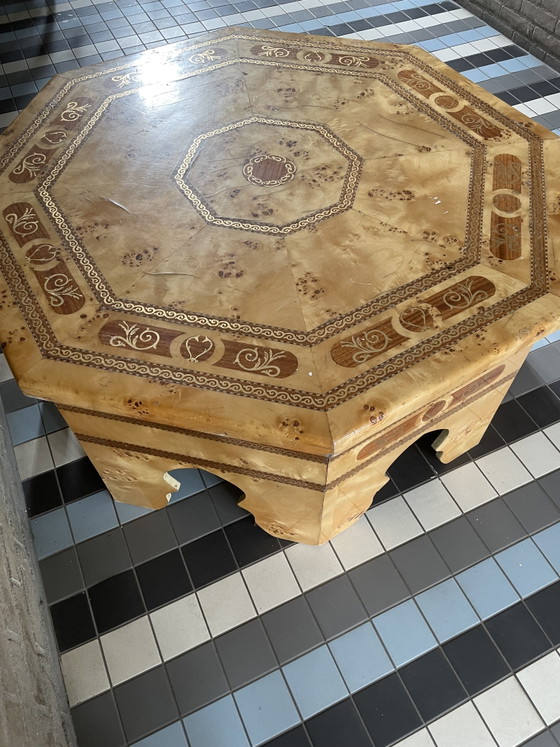 Image 1 of Einzigartiger, achteckiger Couchtisch im marokkanischen Stil, der auf Bestellung gefertigt wird – daher der Preis.