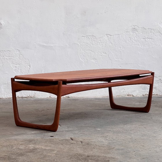 Image 1 of Tavolino da caffè Peter Hvidt in teak massiccio, 1960