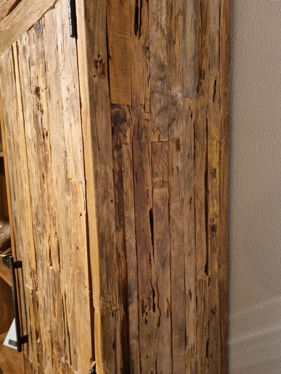 Image 1 of Mobile Lodsh con portabottiglie